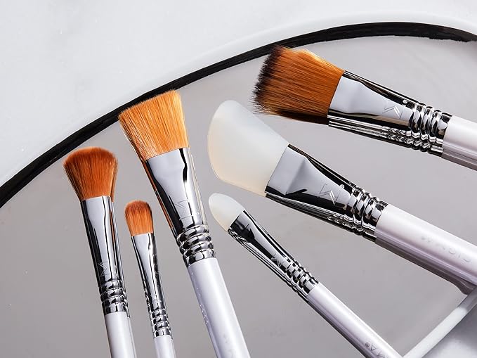 Sigma Beauty S01 Clay/Mud Mask Skincare Brush – Silicone Skincare Tool for Applying Skincare Products to Face and Skin, Face Mask Brush Applicator for Mud and Clay Masks (1 Pc)-Velvo Beauty