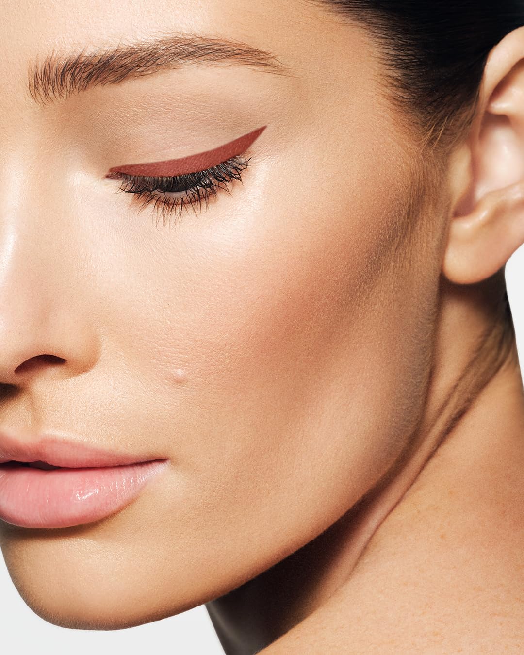 MAKE Beauty Liquid Line Waterproof Liquid Eyeliner Pen. Smudge-Proof Felt Tip for Precise Application of Lines, Wings, and Graphics. Long Lasting Eye Liner - Shade, Horizon Line-Velvo Beauty