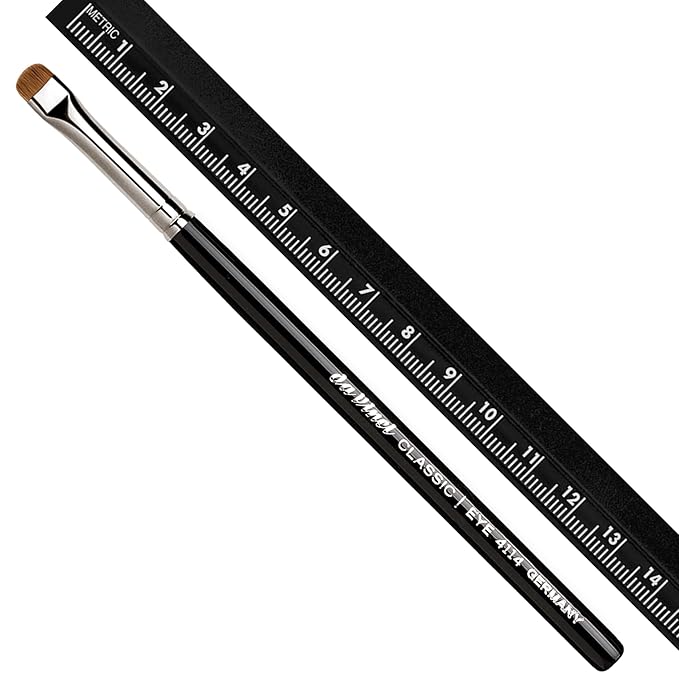 da Vinci Cosmetics Series 4114 Classic Eyeliner Brush, Detail Definer Russian Red Sable, 0.388 Ounce-Velvo Beauty