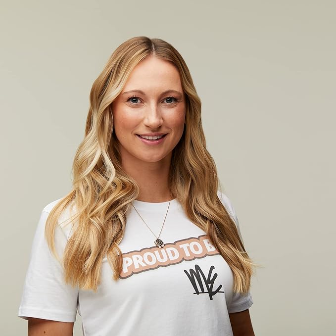 essence cosmetics Pretty Natural hydrating foundation 24h long lasting makeup 30ml (090 Neutral Suede)-Velvo Beauty