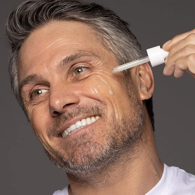 Shakeup - 4-Piece Mens Anti-Aging Gift Set, Age Def-Eye Lifting Eye Cream, Pro-Youth Serum, Matte-Effect Moisturiser, Plus Wash Bag-Velvo Beauty