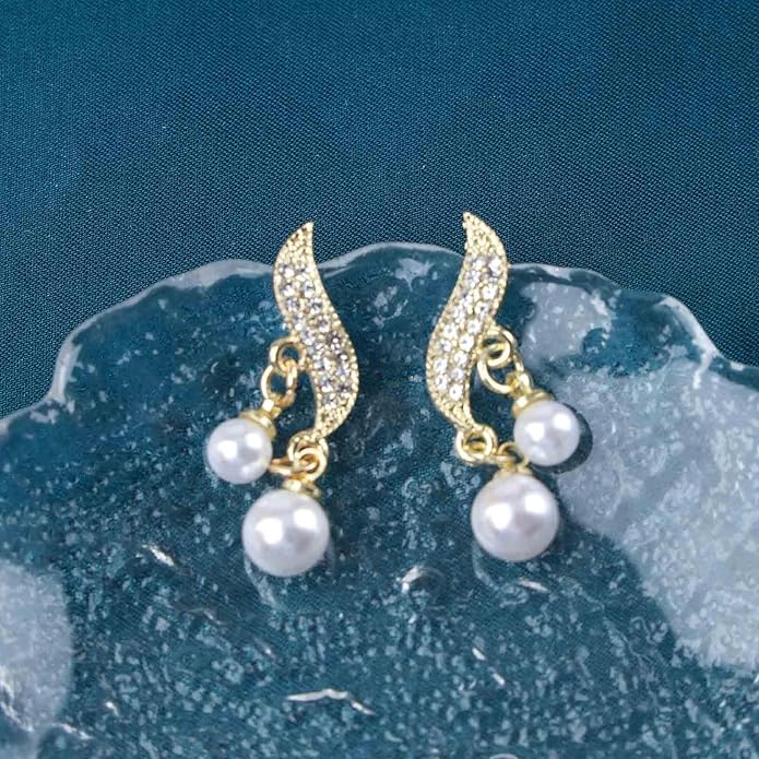 Vintage Crystal Pearl Drop Earrings Sparkly Leaf Earrings Rhinestone Pearl Dangle Earrings Gold Cz Spiral Leaf Earring Jewelry for Women-Velvo Beauty