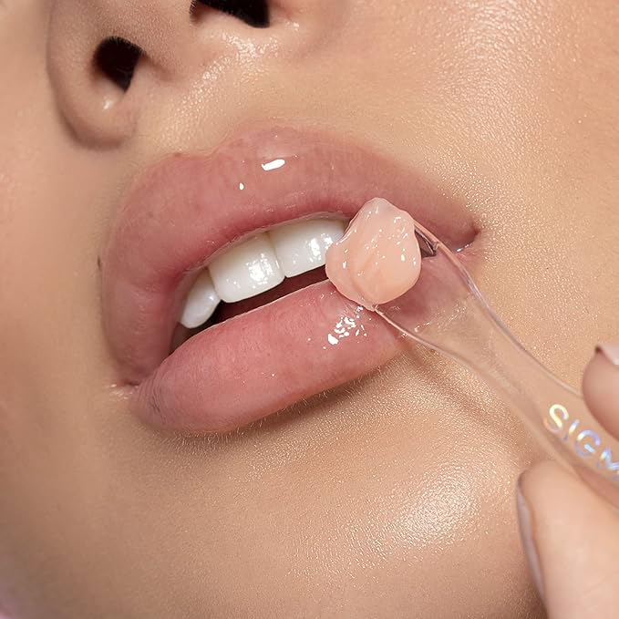 Sigma Beauty Hydro Melt Lip Mask - Hush - Lip Sleep Mask or Day Mask - Plumps, Hydrates and Adds Shine - Leave On Lip Mask with Hyaluronic Acid, Vitamin E, Jojoba oil, and Shea Butter-Velvo Beauty