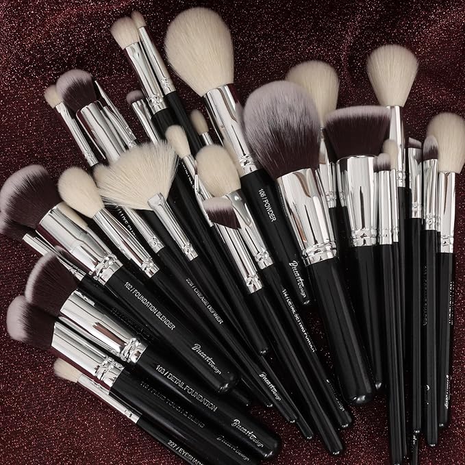 Pro makeup Artist Brushes Set 32Pcs Luxury Goat Hair Horse hair Makeup Brush Set eye and face brushes for every possibility By Bueart Design-Velvo Beauty