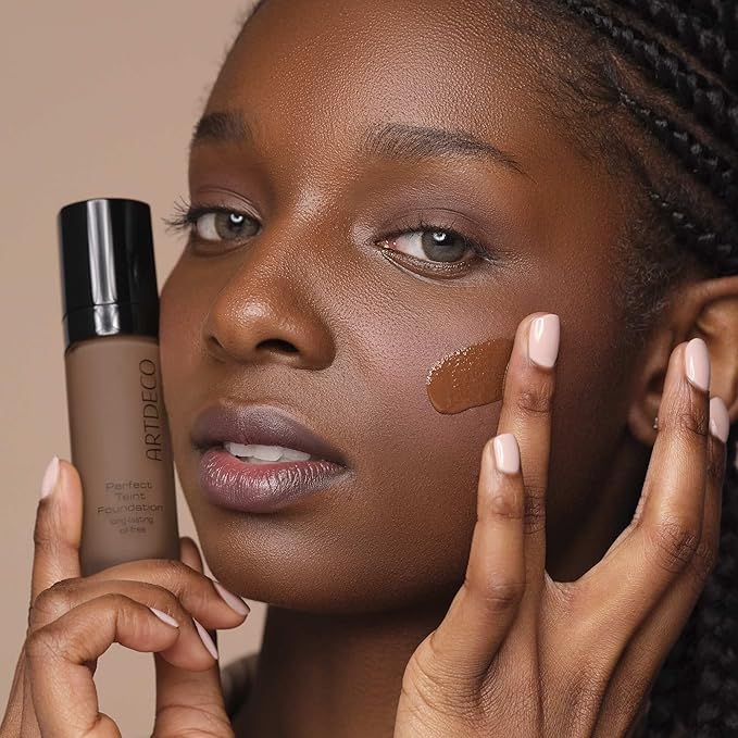 ARTDECO Perfect Teint Foundation - Neutral Deep Truffle - Lightweight Liquid Formula - Medium-Full Coverage - Without Mask-Like Effect - Conceals Imperfections - Vegan Makeup - Hyaluron - 0.67 Fl Oz-Velvo Beauty