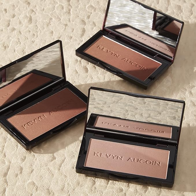 Kevyn Aucoin The Neo-Bronzer, Sundown Deep: 3 in 1 makeup palette. Highlighter, blush & bronzer in one smooth gradient makeup compact. Shimmer & matte in light, medium & deep. Sun-kissed to bronzed.-Velvo Beauty