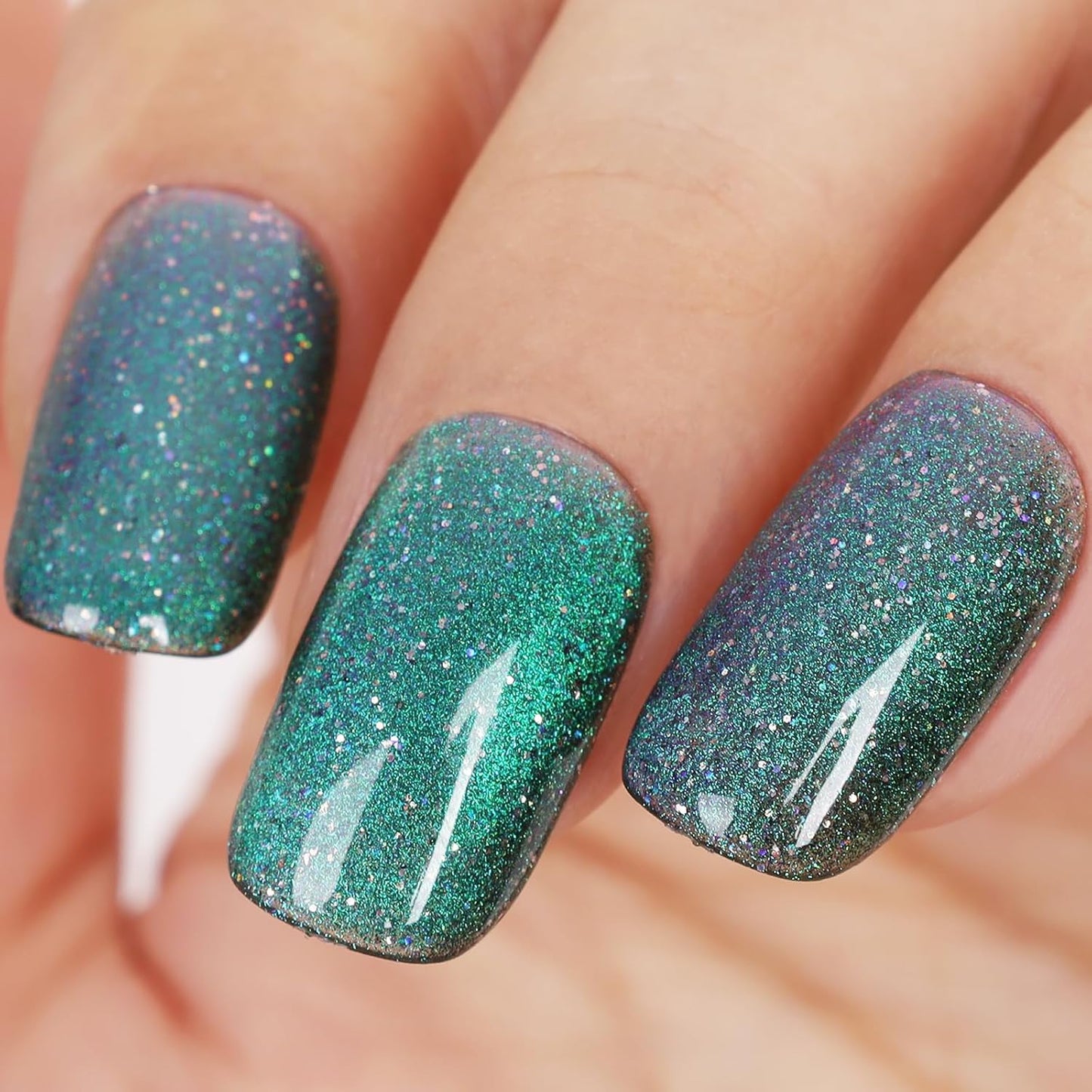 Aurora Green Cat Eye Gel Nail Polish,Iridescent Quicksand Galaxy Holographic Cateye Green Gel Polish with Magnet, Shimmer Velvet Soak Off Uv Led Home Diy Manicure GP0103-Velvo Beauty