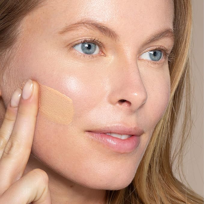 ILIA - True Skin Serum Foundation | Non-comedogenic, Cruelty-Free, Vegan, Weightless Feel, Buildable Coverage, Safe For Sensitive Skin (Bowen SF4)-Velvo Beauty