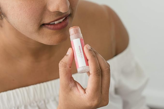 Mambino Organics Kissable Lip Balm, Moisturizing Glossy Vegan Lips, Juicy Red Grapefruit, 7 g-Velvo Beauty