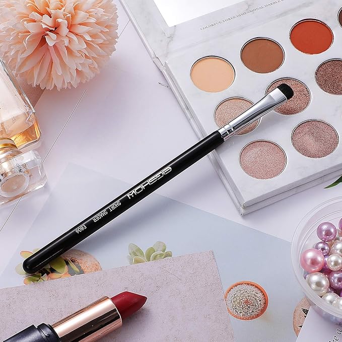 Eyeshadow Smudge Brush, EIGSHOW Short Shader Precision Makeup Brush High-End for Creasing & Cat Eye Makeup, Premium Quality, Cruelty-Free (E806)-Velvo Beauty