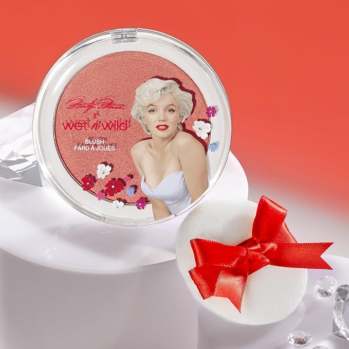 Wet n Wild Marilyn Monroe Icon Blush in Rose-Velvo Beauty