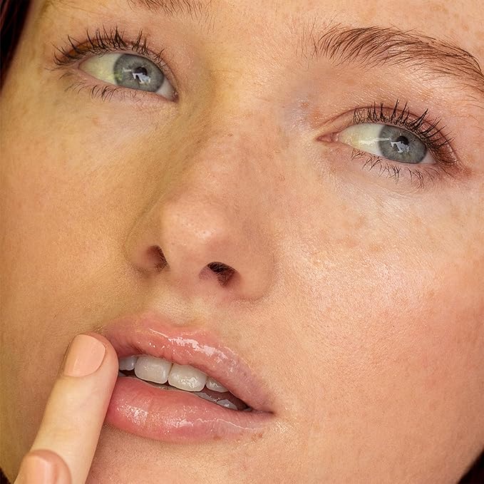 True Botanicals - Moisture Lock Glossy Lip Balm | Non-Toxic, Cruelty-Free, Organic | Hyaluronic Acid, Moisturizing to Target Dry + Aging Lips | MADE Safe (Original/Clear, 0.14 oz | 4 g)-Velvo Beauty