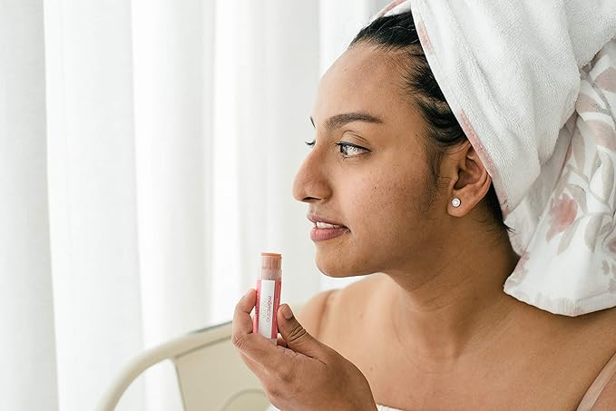 Mambino Organics Kissable Lips Glossy Vegan Lip Balm, Juicy Red Grapefruit, 7 G, 3 Pack-Velvo Beauty