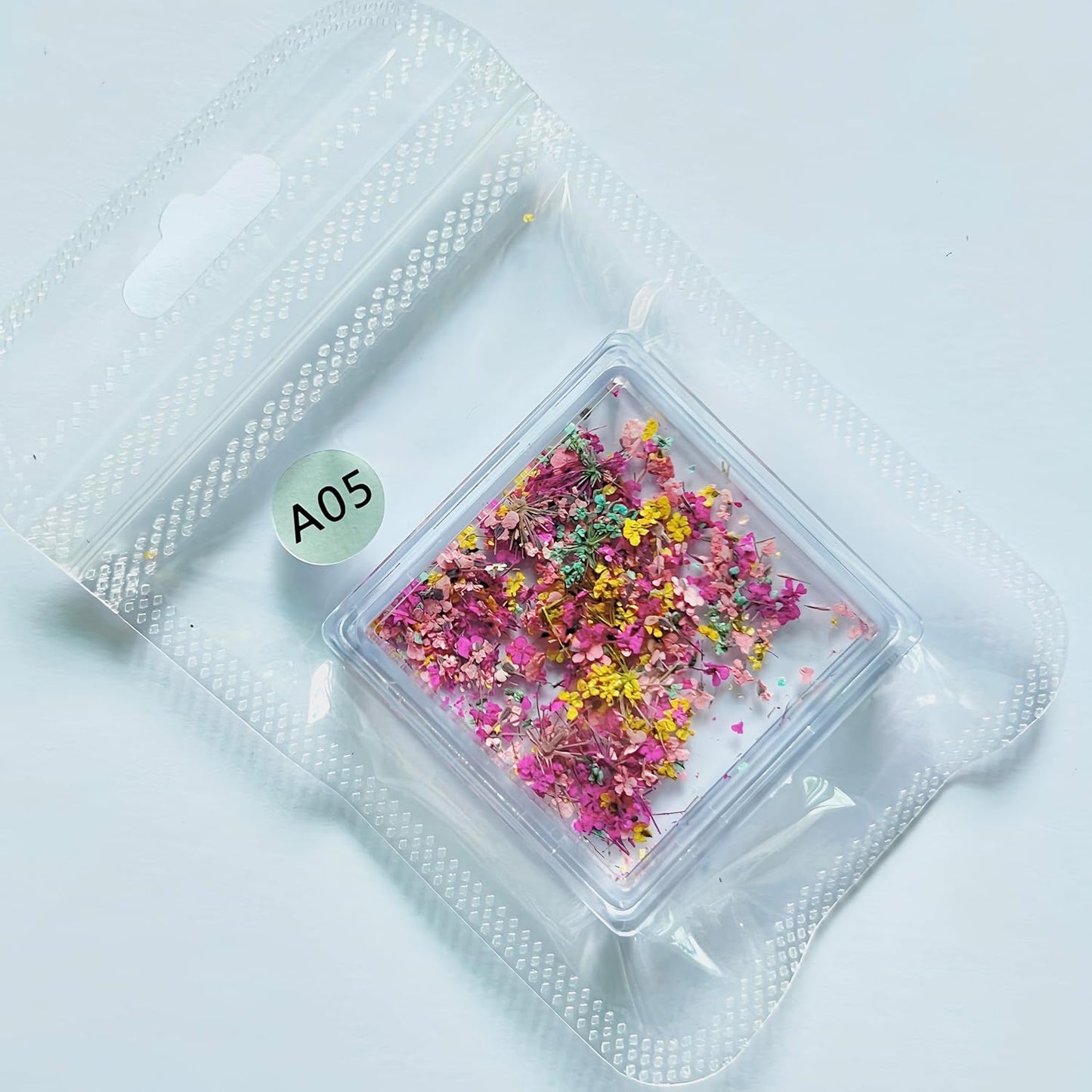 1 Box of Dried Flower Nail Stickers, Colored Dried Flower Nail Stickers, mini Real Flowers, Natural Flowers, 3D Baby's Breath Floral Art, Ladies and Girls DIY Nail Art Decoration-Velvo Beauty