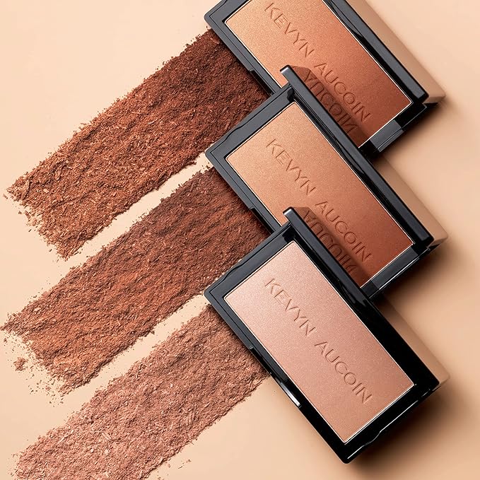 Kevyn Aucoin The Neo-Bronzer, Sunrise Light: 3 in 1 makeup palette. Highlighter, blush & bronzer in one smooth gradient makeup compact. Shimmer & matte in light, medium & deep. Sun-kissed to bronzed.-Velvo Beauty