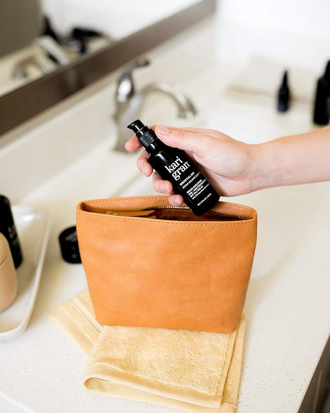 Kari Gran - Natural Essential SPF 30 Moisturizing Facial Sunscreen with Plant-Based Ingredients (1oz / 30ml)-Velvo Beauty